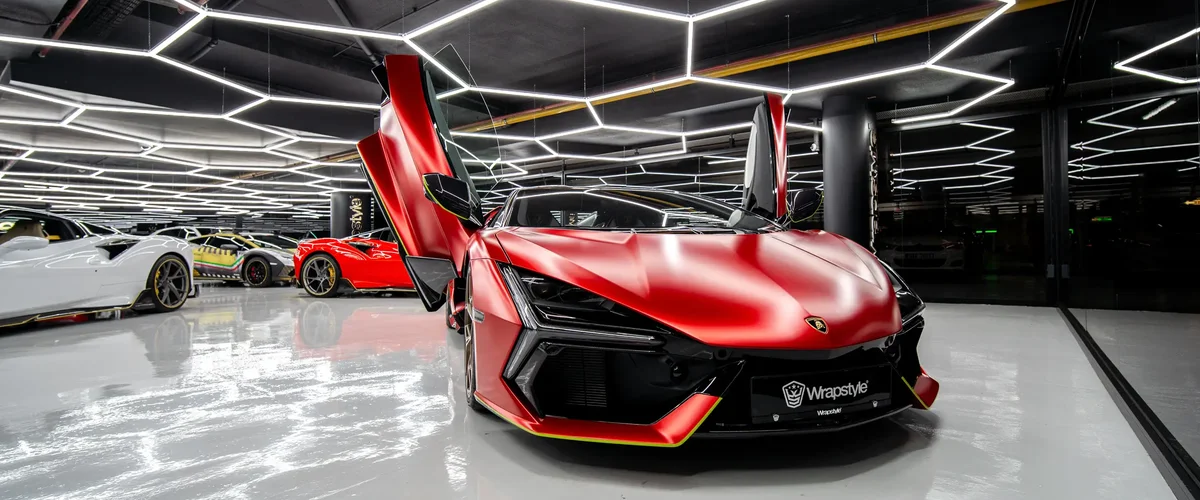 Nové profesionální detailingové centrum v OC Nový Smíchov - Wrapstyle Praha